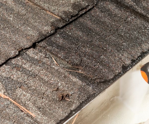 pressure washing gutter Gracemere